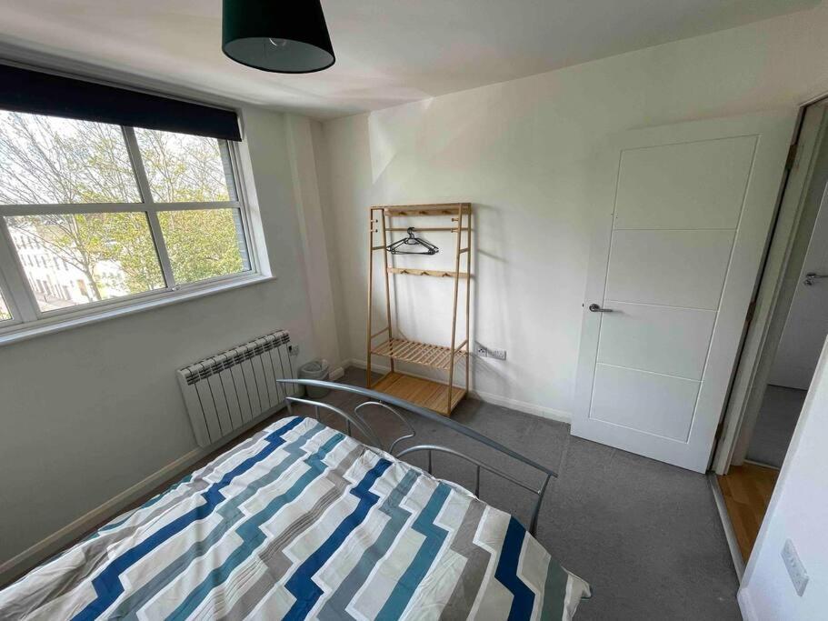 2 Bed City Centre Flat Bath Eksteriør bilde