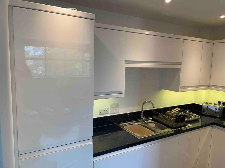 2 Bed City Centre Flat Bath Eksteriør bilde