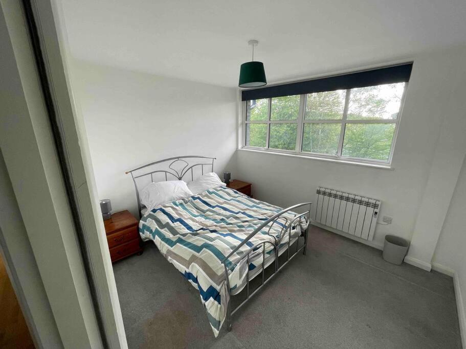 2 Bed City Centre Flat Bath Eksteriør bilde